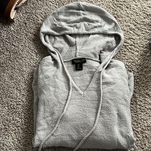 Rachel Zoe oatmeal sweatshirt, size small, very soft and cozy